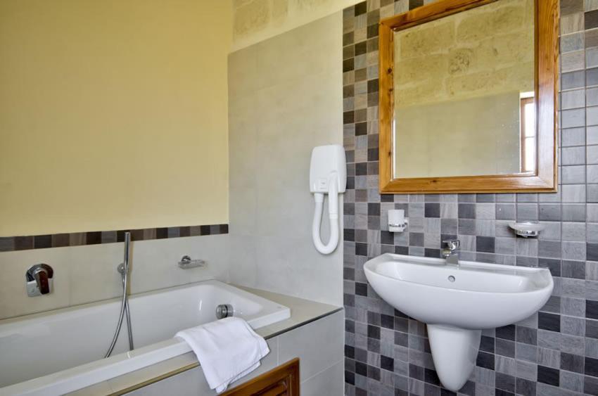 ויקטוריה Farmhouse Razzett Cora מראה חיצוני תמונה
