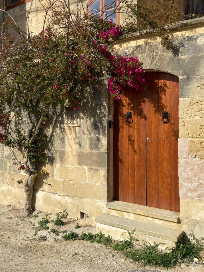 ויקטוריה Farmhouse Razzett Cora מראה חיצוני תמונה