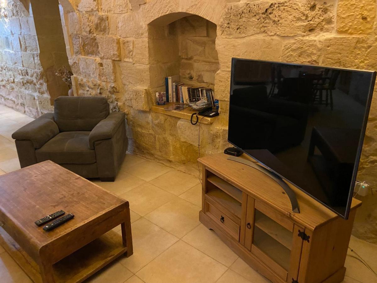 ויקטוריה Farmhouse Razzett Cora מראה חיצוני תמונה