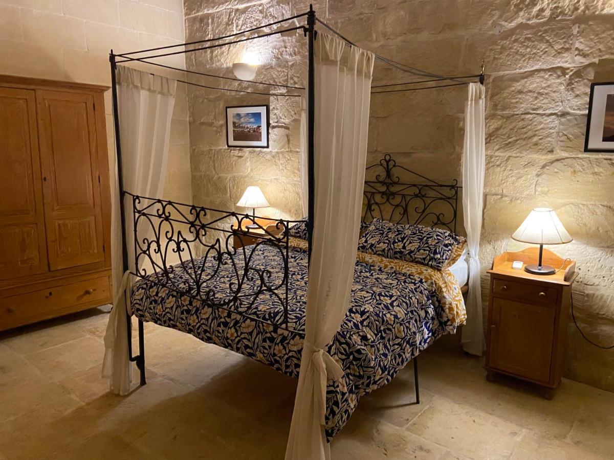 ויקטוריה Farmhouse Razzett Cora מראה חיצוני תמונה