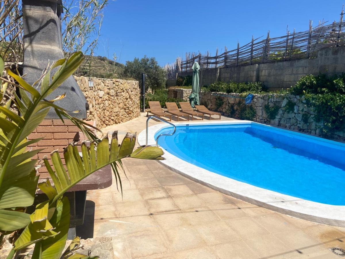ויקטוריה Farmhouse Razzett Cora מראה חיצוני תמונה